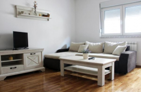 Гостиница Apartment Leonis  Белград
